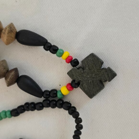 Rasta-style / African beaded necklace color scheme of red, yellow, and green - Picture 3 of 5